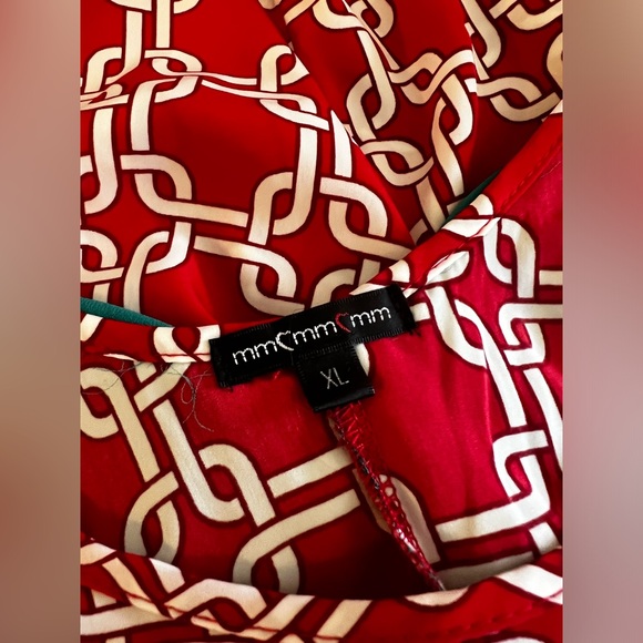 Tank Top w/ Green Bow Detail - Picture 4 of 4